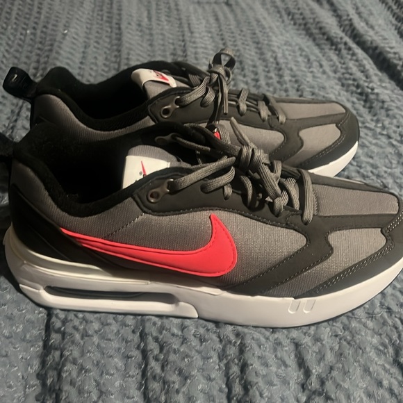 NIKE AIR MAX SNEAKERS - Picture 2 of 5
